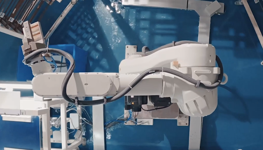 机器人转化服务中心